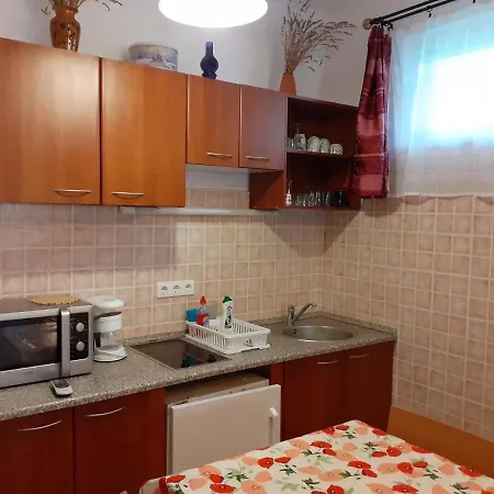 Anna Apartment *